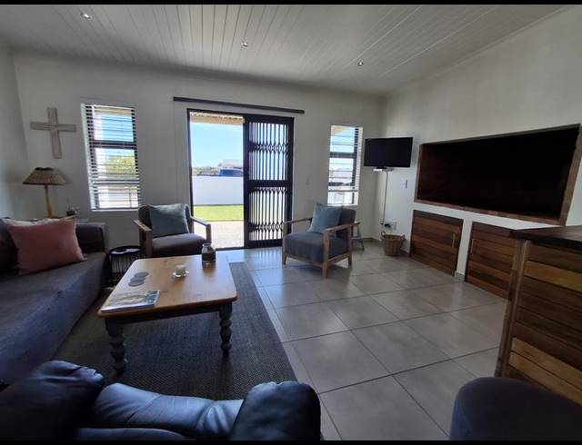 3 BEDROOM HOUSE FOR SALE IN BRITANNIA BAY